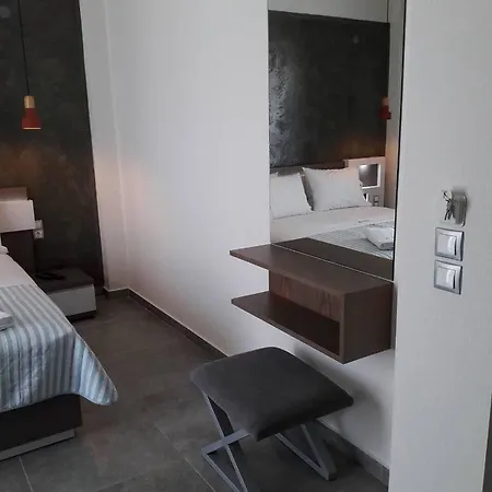 La Maison De Marie Сарти