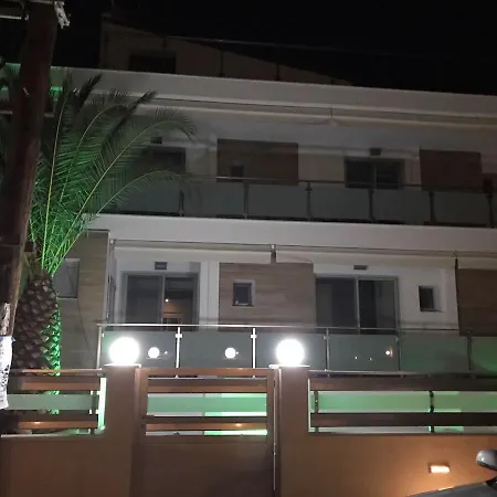 La Maison De Marie Сарти